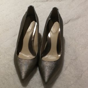 Calvin Klein gold dress shoe